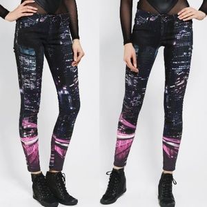 15 Fifteen LA Streets Printed Skinny Jean 25